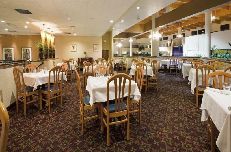 Ramada Inn Lafayette Conference Center Restaurant foto